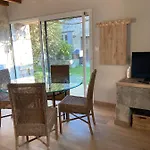 Le Clos Des Grands Frenes Bed & Breakfast Pons