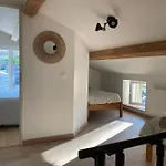 Le Clos Des Grands Frenes Bed & Breakfast