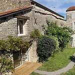 Le Clos Des Grands Frenes 3*