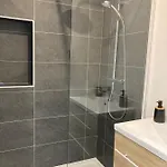 Le Clos Des Grands Frenes Bed & Breakfast 3*