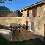 Le Clos Des Grands Frenes Bed & Breakfast