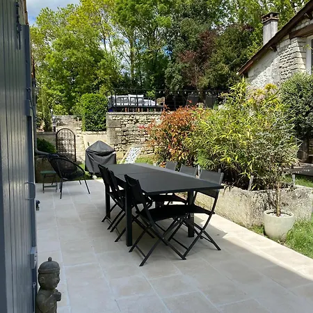 Bed & Breakfast Le Clos Des Grands Frenes 3*